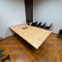 Tavolo riunioni di design