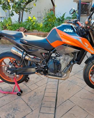 KTM Duke 790