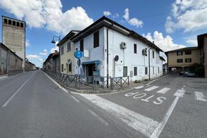 NEGOZIO A PALAZZO PIGNANO