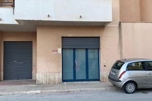 Garage destinazione commerciale