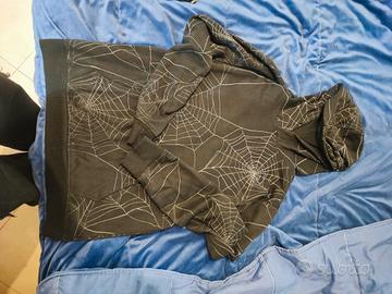 Felpa nera con Ragnatele 