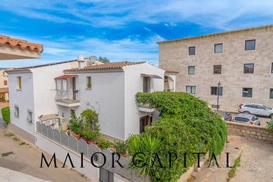 San Teodoro | Villa bifamiliare in posizione centr