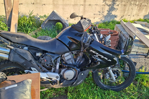 Honda Transalp 650 anno 2002 incidentata