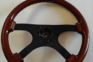 RAID volante in legno auto vintage