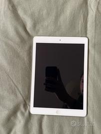 iPad Air Wi-Fi + Cellular 32GB Silver A1475