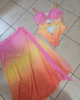 Costume con pareo