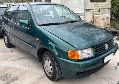 VOLKSWAGEN POLO per ricambi usati