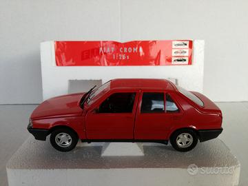 Modello auto fiat croma rossa no burago
