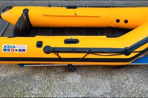 Gommone gonfiabile + motore fuoribordo a batteria