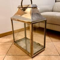 Lanterna in metallo stile moderno