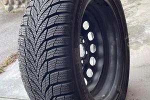 4 Gomme Nexen invernali - 215/45R16 90V