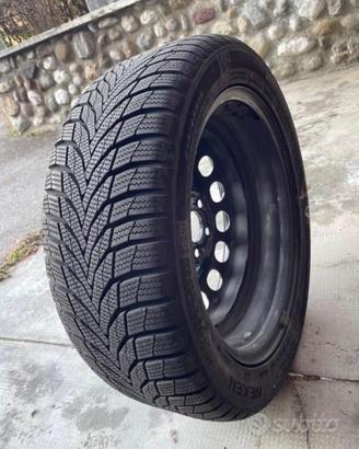 4 Gomme Nexen invernali - 215/45R16 90V