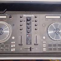 Numark Mix track pro 3  Console + Flight case