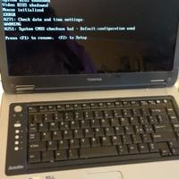 toshiba satellite sm30x-161 per ricambi si accende