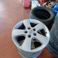 Cerchi in lega originale Opel R16 .