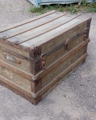 baule d' epoca