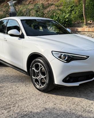 Alfa Romeo Stelvio 2.2 Turbodiesel 190 CV AT8 Q4 S