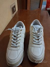 Scarpe bianche  liujo 