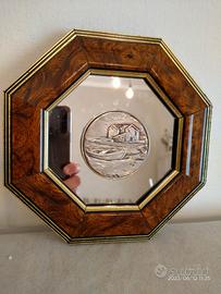 Quadro vintage con specchio e medaglione argento