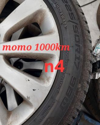 4 gomme con e senza cerchi