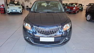 Lancia Ypsilon 1.0 firefly hybrid Gold s&s 70cv