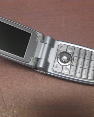 SONY ERICSSON Z520i