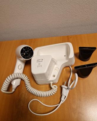 Asciugacapelli da parete Kalismart e presa rasoio