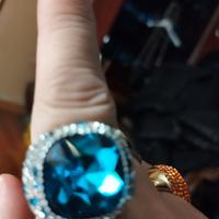 anello con pietra acquamarina  e con strass