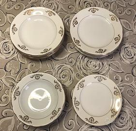 Servizio piatti per 6 in ceramica , Castellania