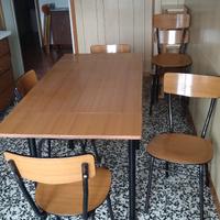 Tavolo cucina, allungabile con sei sedie