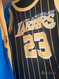 17 Completi da Basket, taglia S