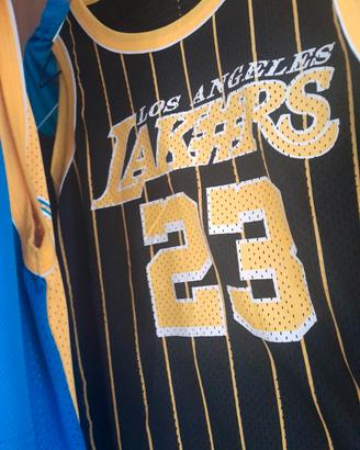 17 Completi da Basket, taglia S