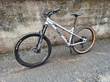 Ragley Mmmbop 2.0 27.5 hardtail