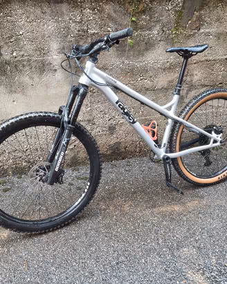 Ragley Mmmbop 2.0 27.5 hardtail