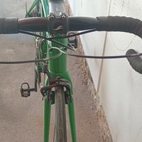 bicicletta  corsa telaio l carbonio