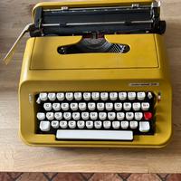 Macchina scrivere Underwood 319