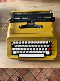 Macchina scrivere Underwood 319