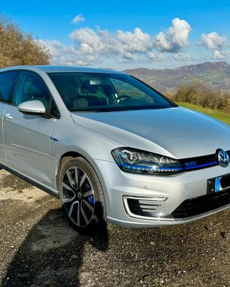 Golf GTE 1.4 TSI DSG 5p. Plug-In-Hybrid