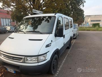 Iveco Daily 9 posti