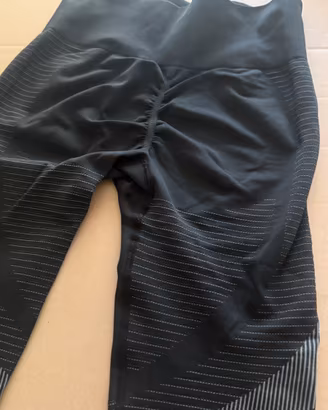 Leggings Palestra Push Up dettaglio traforato tg M