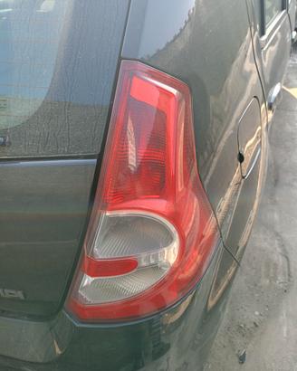 Fanale posteriore dx dacia Sandero 2009