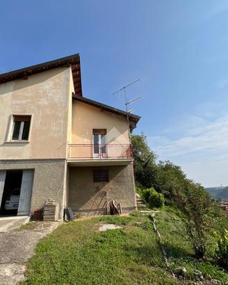 VILLA SINGOLA A LOZZA