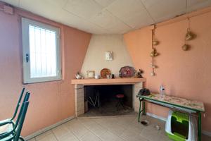 Casolare a Uta con Terreno agricolo di 10.000 mq