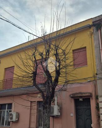 5 LOCALI A MILO