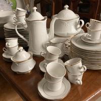 Servito piatti bordo oro