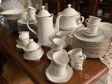 Servito piatti bordo oro