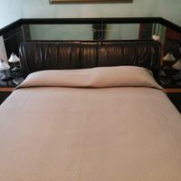 LETTO MATRIMONIALE CON COMODINI
