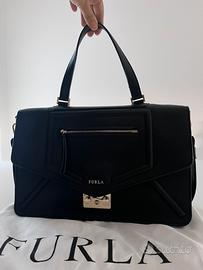 Borsa furla  modello Alice in pelle nera