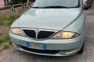 Lancia Y