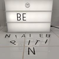 Lavagnetta illuminata con lettere & simboli